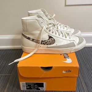 Nike blazer Mid ‘77